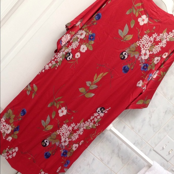 "RED DRAGON" SATIN KIMONO - Picture 8 of 8